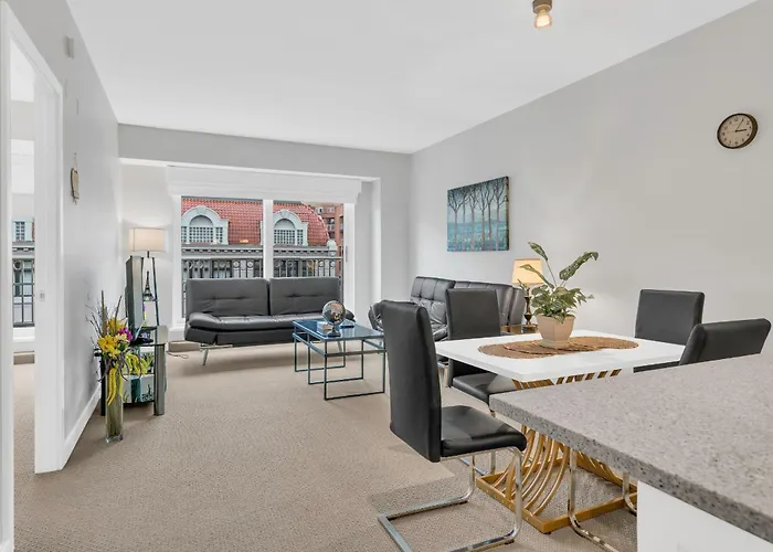 Heaven On Washington Fully Furnished Apartments